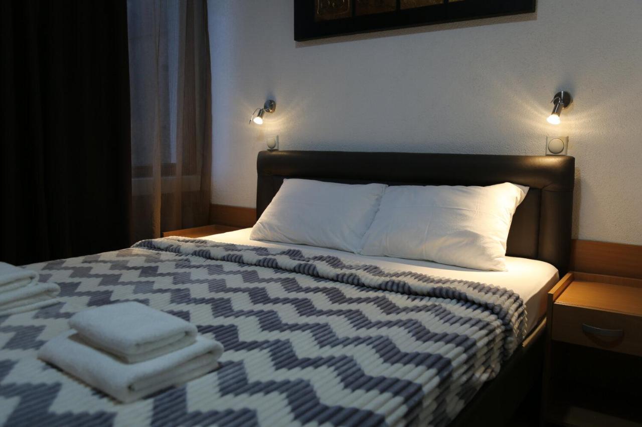 Hotel Moment Velika Plana Exterior photo